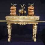 ജ്വലിക്കുന്ന തീക്കട്ട