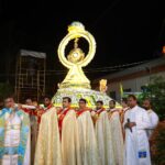 തോമാപുരം ഇടവകയിൽ വച്ച് നടന്ന തലശ്ശേരി അതിരൂപത ദിവ്യ കാരുണ്യ കോൺഗ്രസിൽ മഴ മാറി നിന്നപ്പോൾ